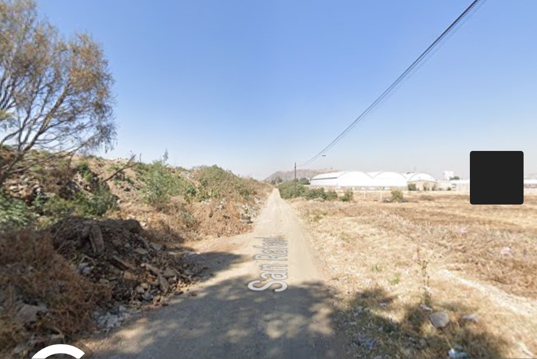 Es el camino del canal está solo - Ixtapaluca